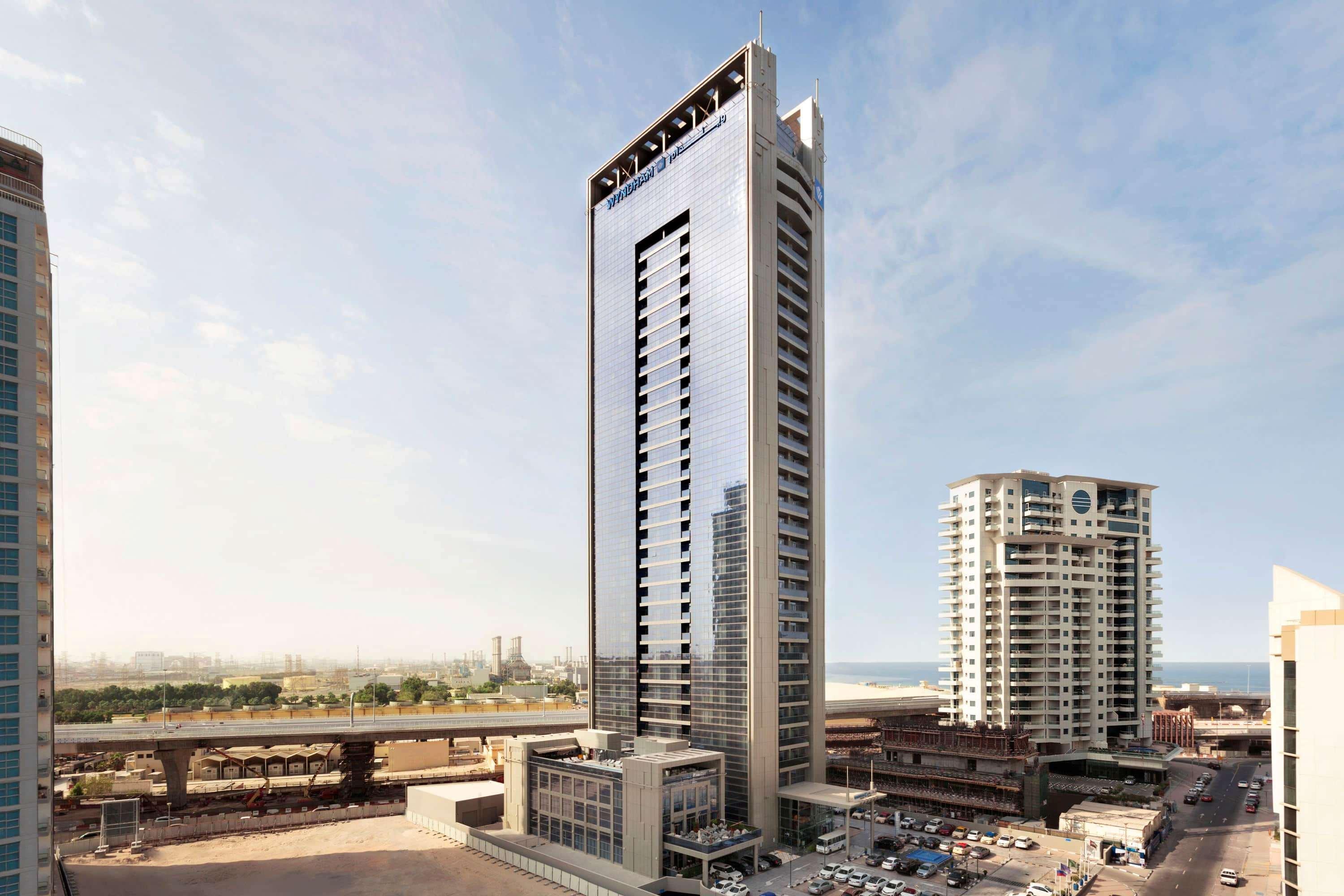 The First Collection Dubai Marina Hotel Exterior photo The Jumeirah Towers
