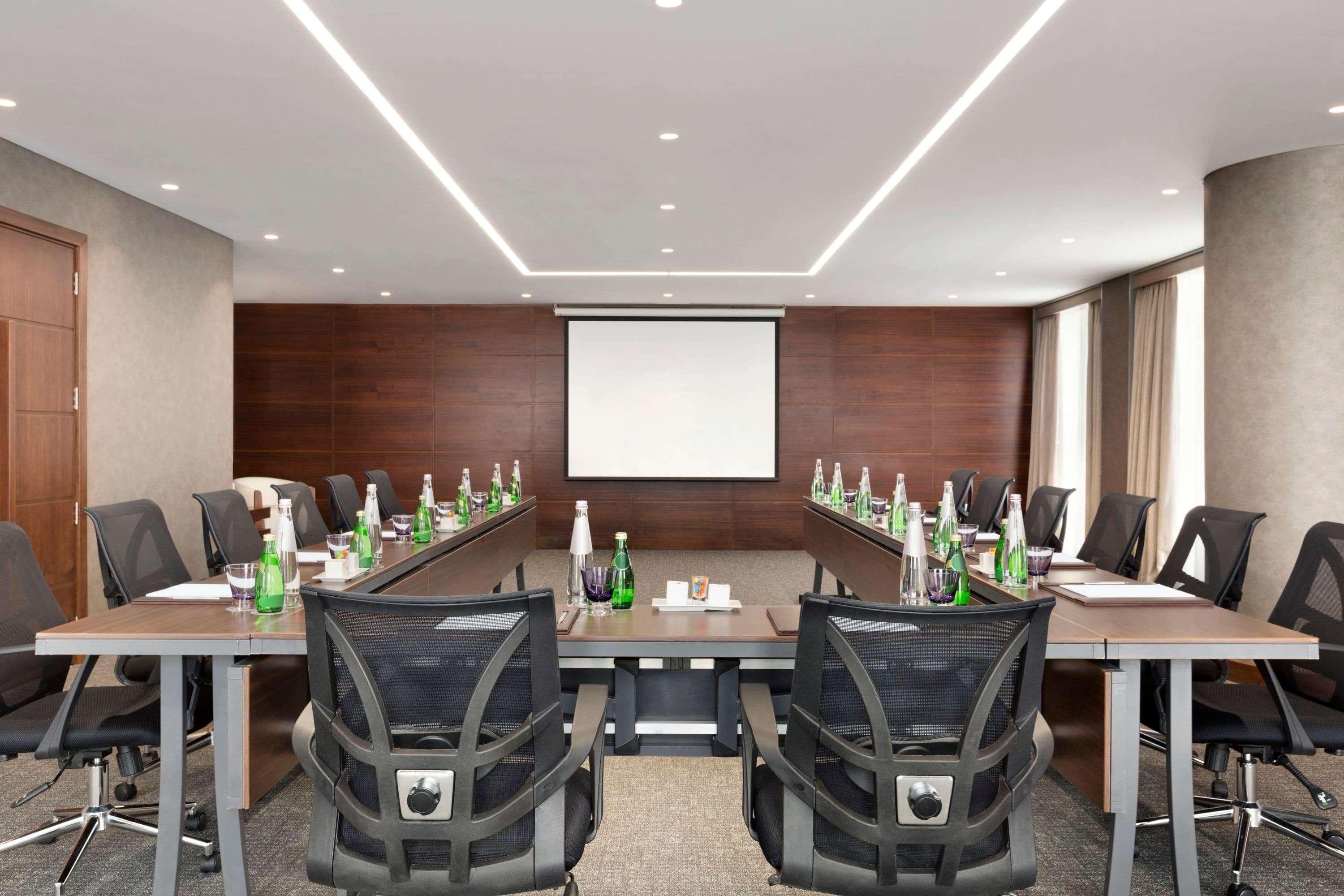 The First Collection Dubai Marina Hotel Exterior photo Meeting room