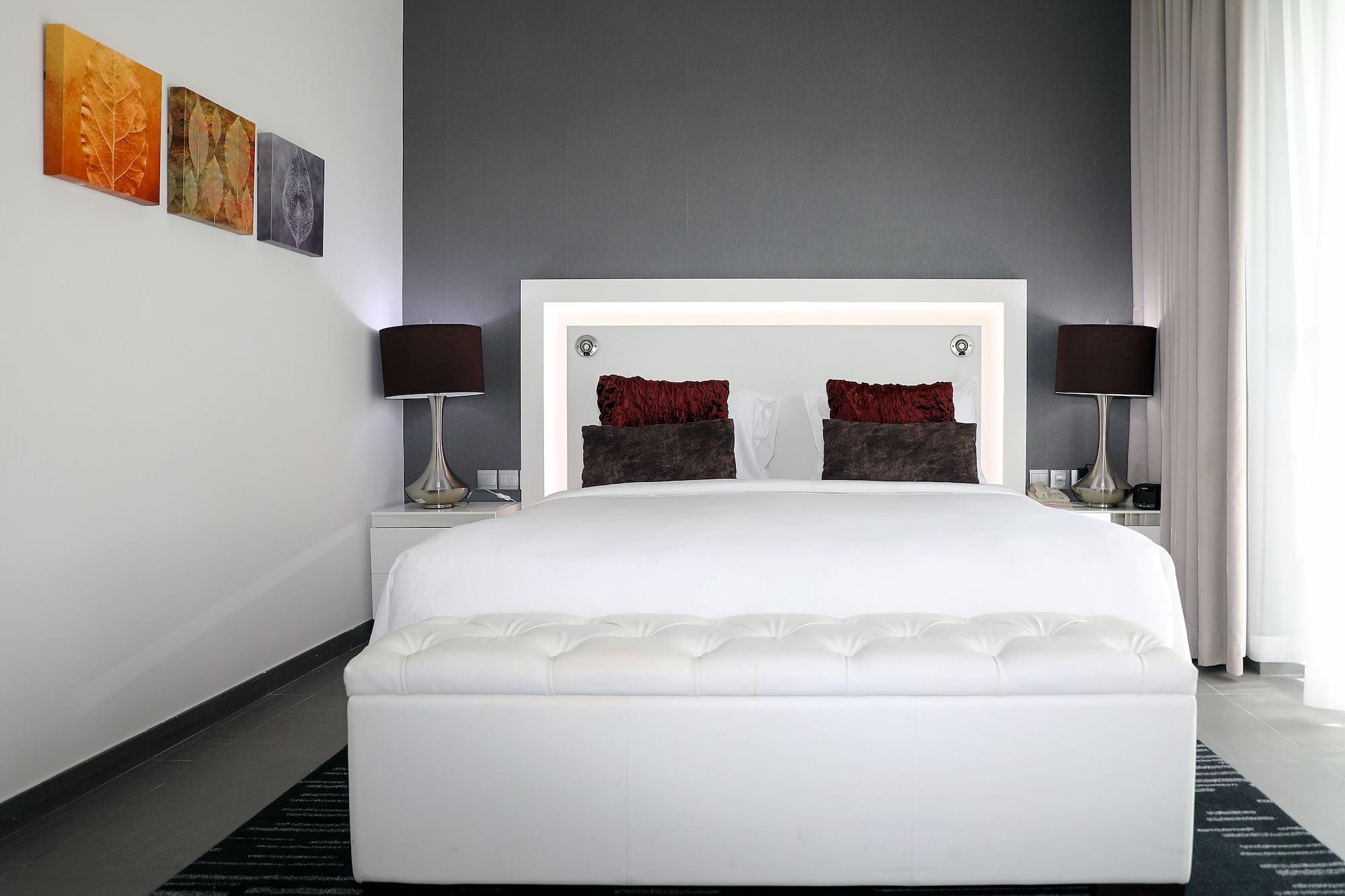 The First Collection Dubai Marina Hotel Exterior photo A bedroom at the hotel