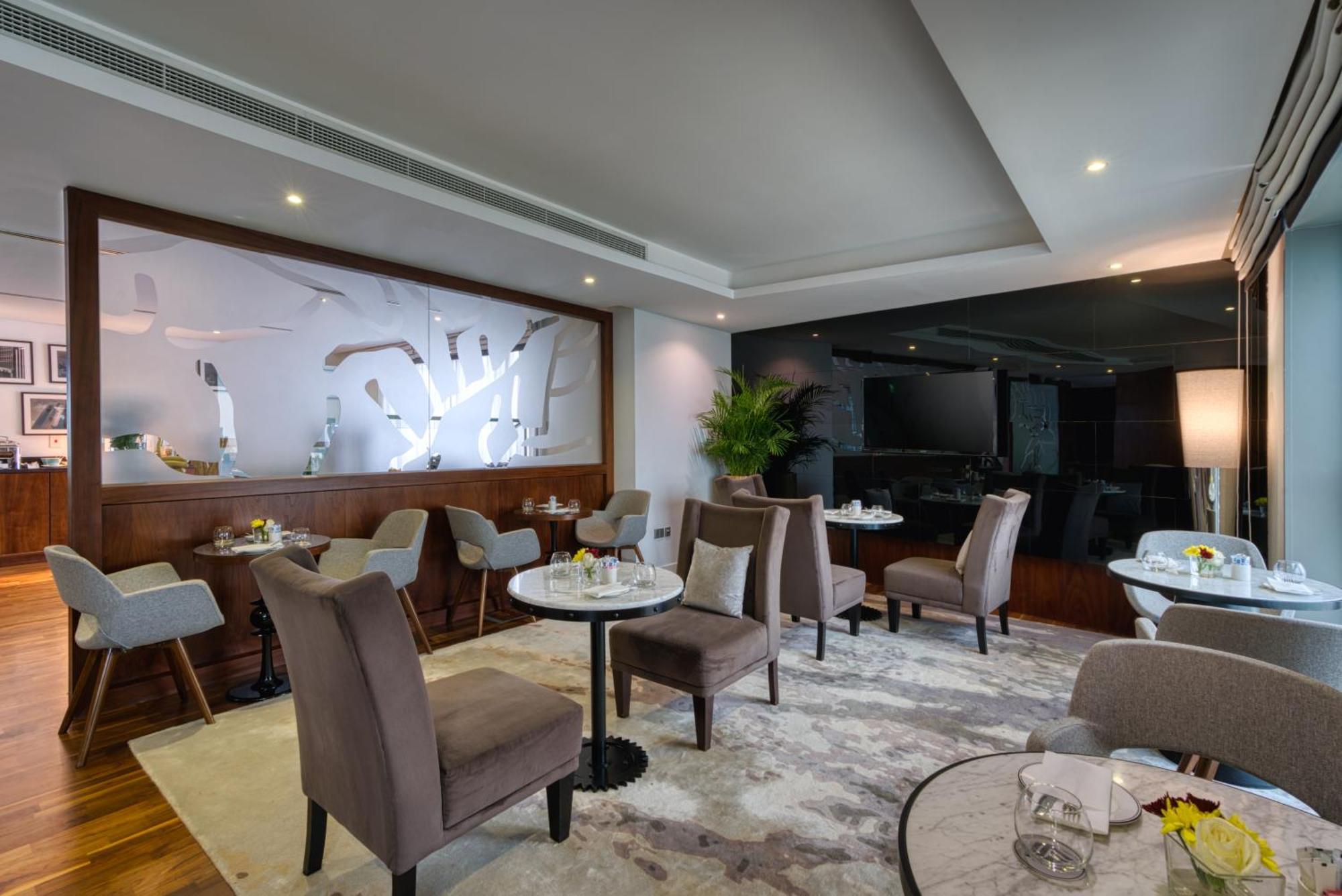 The First Collection Dubai Marina Hotel Exterior photo Interior of the hotel